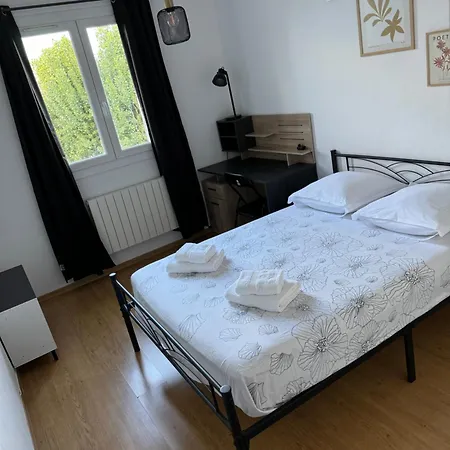 Apartment T4 *